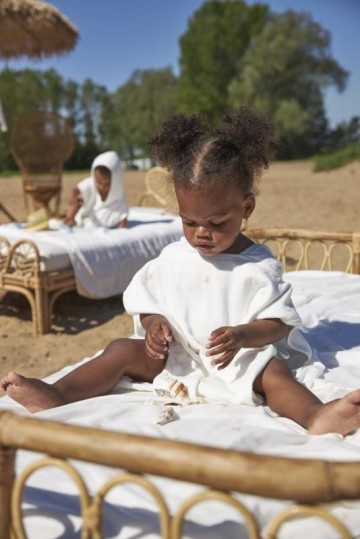 Badponcho3 5jaar ibizawarmsand4800x800