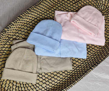 Kleuren boxpakjes en mutsje 0