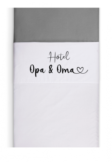 Lakentje hotel opa en oma 2