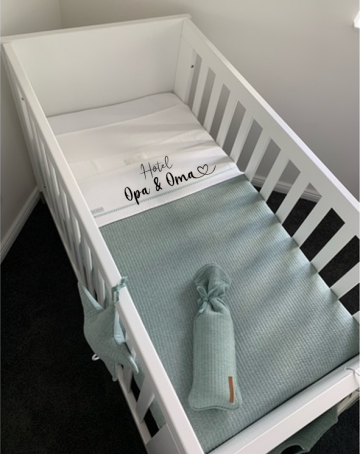 Lakentje hotel opa en oma