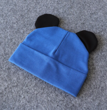 Muts blauw met zwart